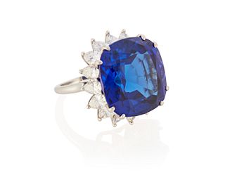 The $312,500 sale of Erika Jayne’s Diamond Earrings led Moran’s Fine Jewelry & Timepieces auction!