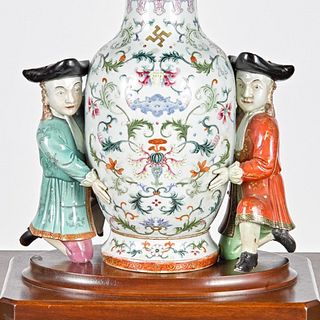 Pook & Pook Sale Exceeds High Estimate: Chinese Vase Generates International Buzz