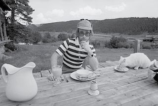 Elton John at Caribou Ranch and the Piano Used to Write "Philadelphia Freedom"