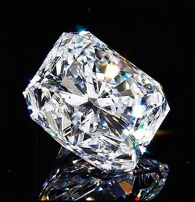 "Creme De La Creme of Diamonds" It's the Best by Bid Global International Auctioneers LLC