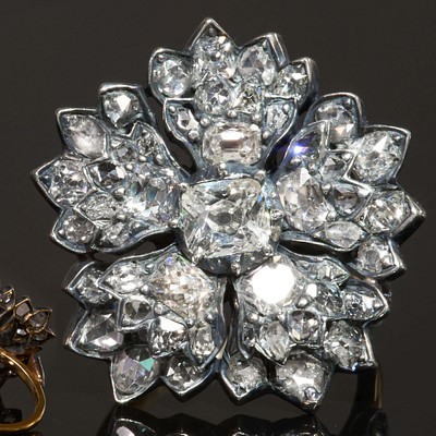 3-DAY ESTATE AND FINE JEWELLERY, CHRISTMAS SALE, DAY 1 by Etrusca Auctions Ltd