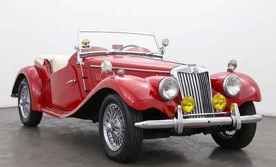 11 | Beverly Hills Classic Automotive by NY Elizabeth