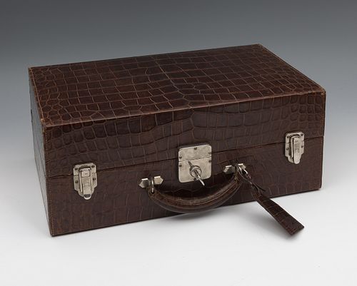 HERMÈS briefcase.