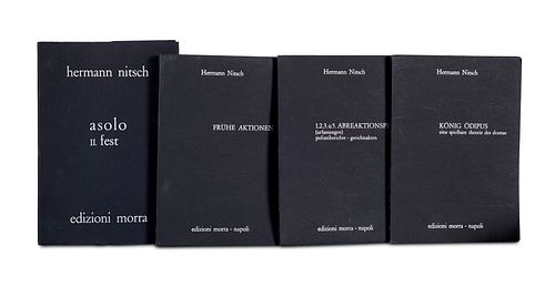Hermann Nitsch Sammlung von vier Schriften der Edizioni Morra. Teils von Nitsch handsigniert. 4°. Teils in Typoskript. Schwarze Pappumschläge. OBrosch
