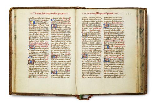  Stundenbuch. M.S. Heures en Velin Miniat. 716. (Rückentitel). Mit über 1100 goldgehöhten roten und blauen Initialen, sowie roten und blauen Lombarden