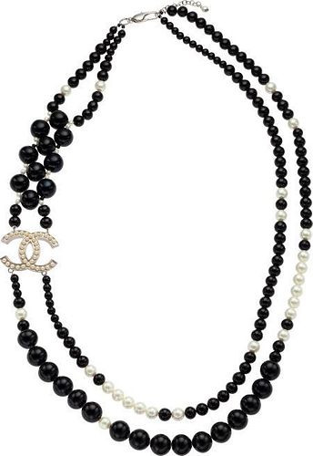 Chanel Black & White Glass Pearl CC Necklace Excellent Condition 1.5" Width x 60" Length