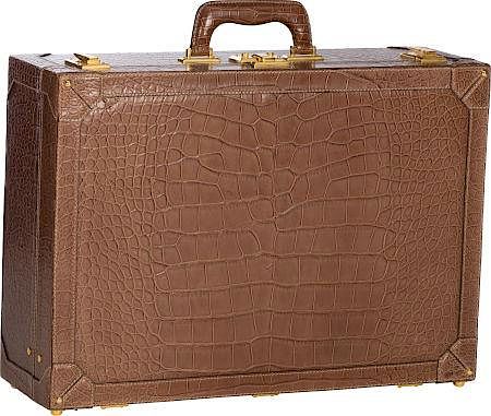 Gucci Matte Brown Alligator Suitcase Bag with Gold Hardware Excellent Condition 24" Width x 17" Height x 7.5" Depth
