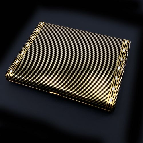 VAN CLEFF & ARPELS Paris 18k Gold Cigarrete Case