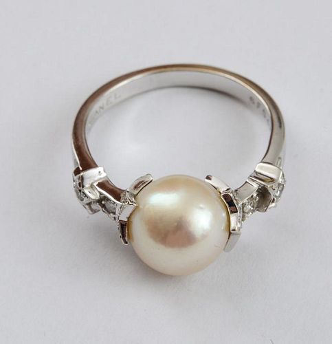 18K WHITE GOLD, CULTURED PEARL AND DIAMOND RING, CHANEL