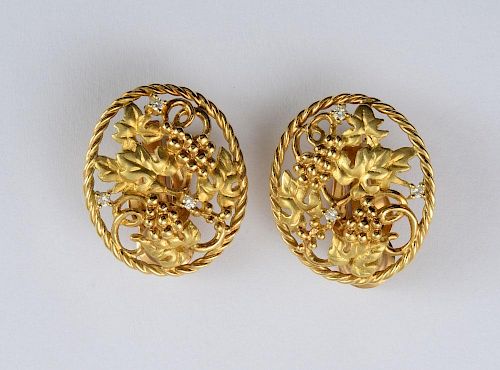 PAIR OF 18K GOLD AND DIAMOND GRAPEVINE EARCLIPS