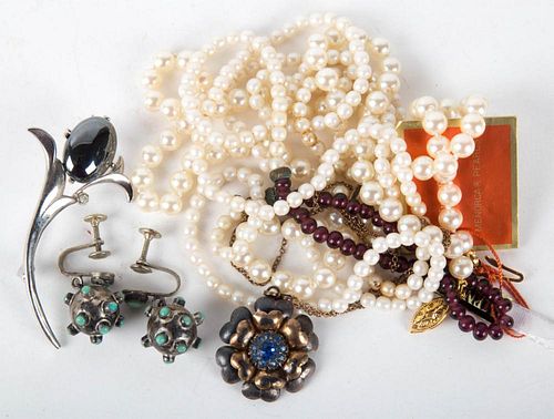 A Selection of Vintage Jewelry