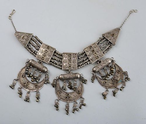 SUDANESE SILVERED METAL NECKLACE