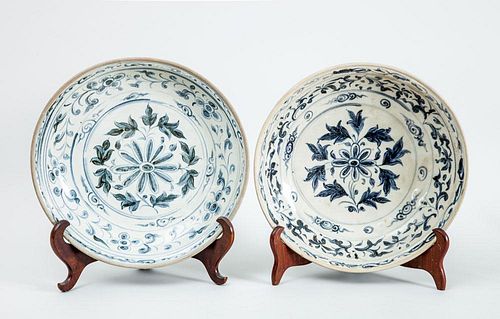 TWO SIMILAR MING STYLE BLUE AND WHITE DEEP DISHES