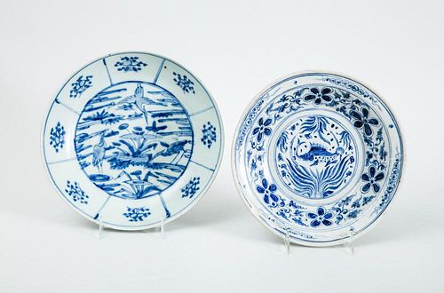 TWO MING STYLE BLUE AND WHITE PORCELAIN DEEP DISHES