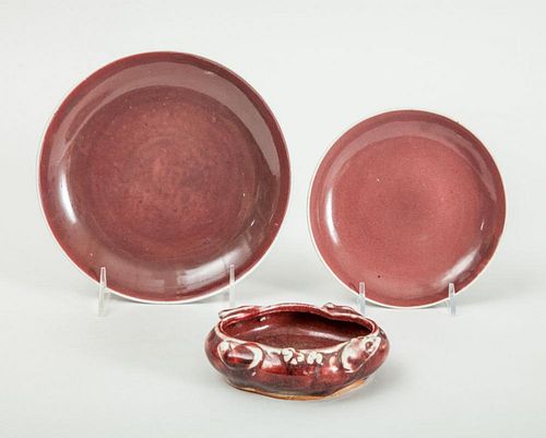 TWO CHINESE PEACH BLOOM GLAZED PORCELAIN DISHES AND A BRUSH WASHER
