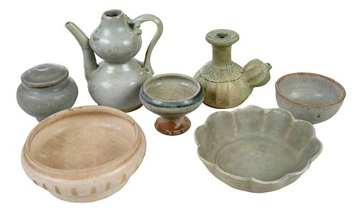 Eight Pieces of Chinese Celadon and White Pottery