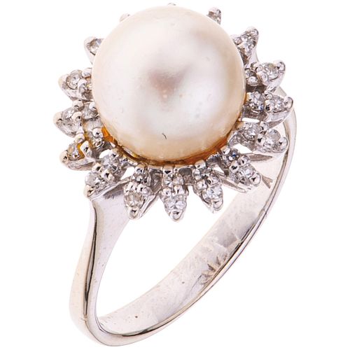 RING WITH CULTURED PEARL AND DIAMONDS IN 14K WHITE GOLD 1 Cream colored pearl, 8x8 cut diamonds ~0.16 ct. Size: 5 | ANILLO CON PERLA CULTIVADA Y DIAMA