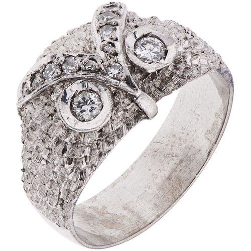 RING WITH DIAMONDS IN PALLADIUM SILVER Brilliant and 8x8 cut diamonds ~0.35 ct. Weight: 10.8 g. Size: 10 ¼ | ANILLO CON DIAMANTES EN PLATA PALADIO con