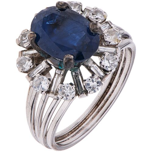 RING WITH SAPPHIRE AND DIAMONDS IN PLATINUM AND SILVER 1 Oval cut sapphire ~2.40 ct,  8x8 and baguette cut diamonds ~0.90 ct | ANILLO CON ZAFIRO Y DIA