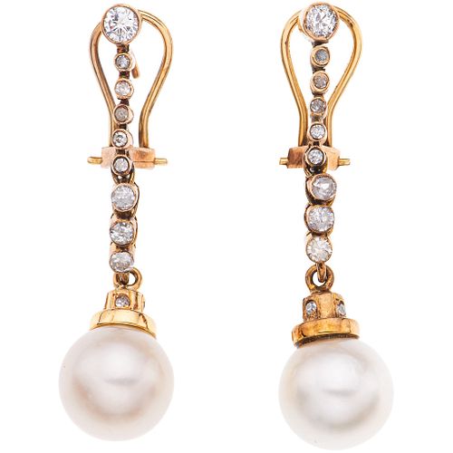 PAIR OF EARRINGS WITH CULTURED PEARLS AND DIAMONDS IN 12K YELLOW GOLD White pearls, Antique and 8x8 cut diamonds ~0.40 ct | PAR DE ARETES CON PERLAS C
