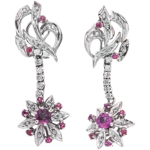 PAIR OF EARRINGS WITH RUBIES AND DIAMONDS IN PALLADIUM SILVER Round cut rubies ~0.60 ct, 8x8 cut diamonds ~0.20 ct. Weight: 8.9 g | PAR DE ARETES CON 