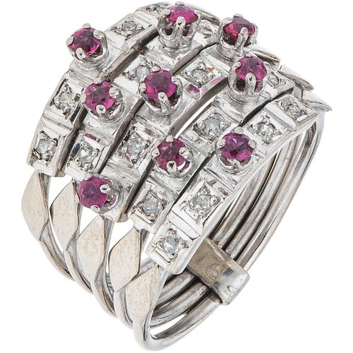 RING WITH RUBIES AND DIAMONDS IN PALLADIUM SILVER Round cut rubies ~0.27 ct, 8x8 cut diamonds ~0.08 ct. Weight: 7.6 g. Size: 8 | ANILLO CON RUBÍES Y D