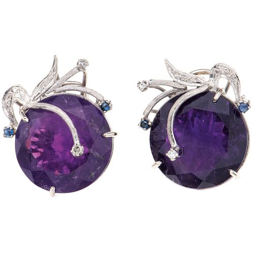 PAIR OF EARRINGS WITH AMETHYSTS, SAPPHIRES AND DIAMONDS IN PALLADIUM SILVER Round cut sapphires and amethysts ~20.03 ct, 8x8 cut diamonds | PAR DE ARE