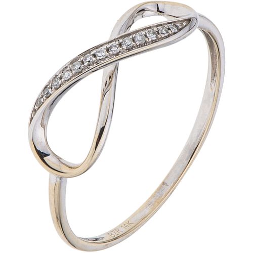 RING WITH DIAMONDS IN 14K WHITE GOLD 8x8 cut diamonds ~0.05 ct. Weight: 0.9 g. Size: 7 ¼ | ANILLO CON DIAMANTES EN ORO BLANCO DE 14K con diamantes cor