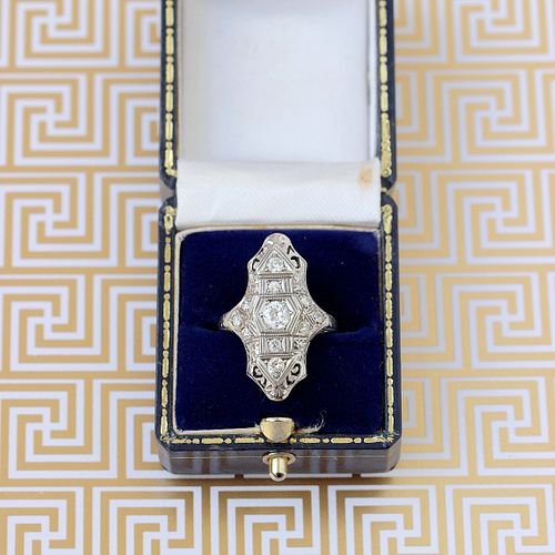 Art Deco Diamond North-South Filigree Ring, 18k