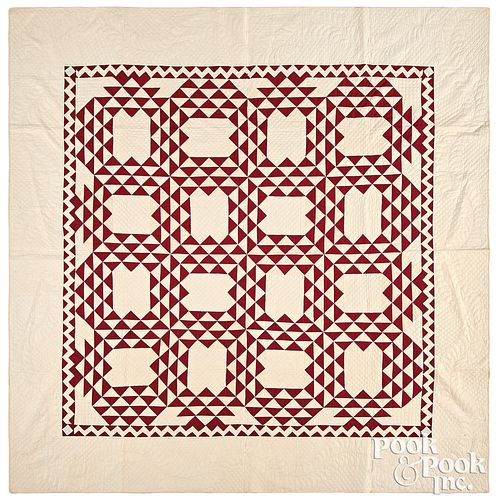 White and umber pieced quilt, late 19th c.