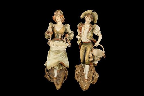 A PAIR OF LATE 19TH / EARLY 20TH CENTURY VIENNESE