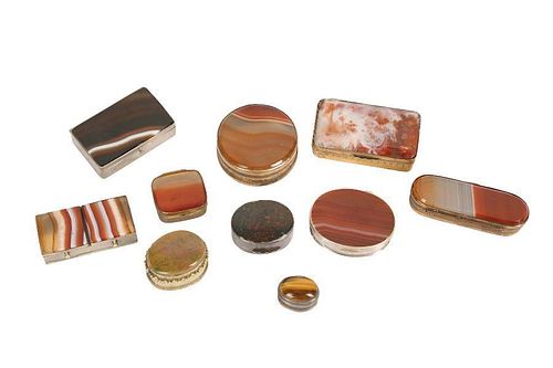 A COLLECTION OF TEN 19TH CENTURY AND LATER AGATE AND
