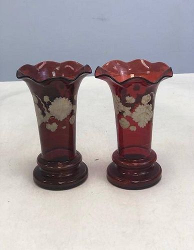 Name: Pair of bohemian small ruby vases Size: 12 cm