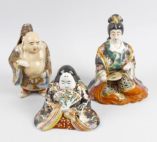 A box containing a mixed selection of Japanese Satsuma decorated pottery figures, and a Chinese porc