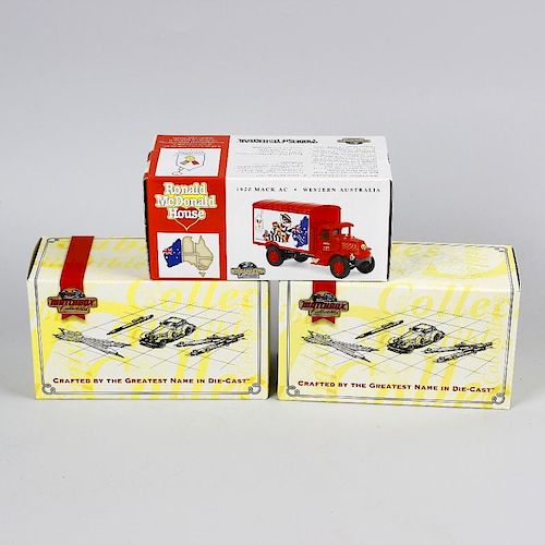 A box containing 40 Matchbox Models of Yesteryear diecast model cars and other vehicles, each in ori
