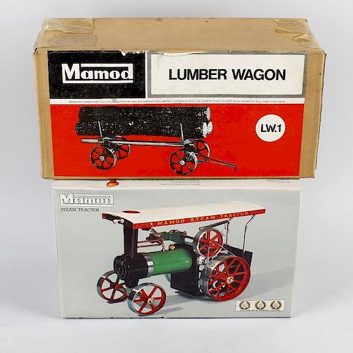 A Mamod TE1A, live steam model Showmans type traction engine in original box, together with a simila