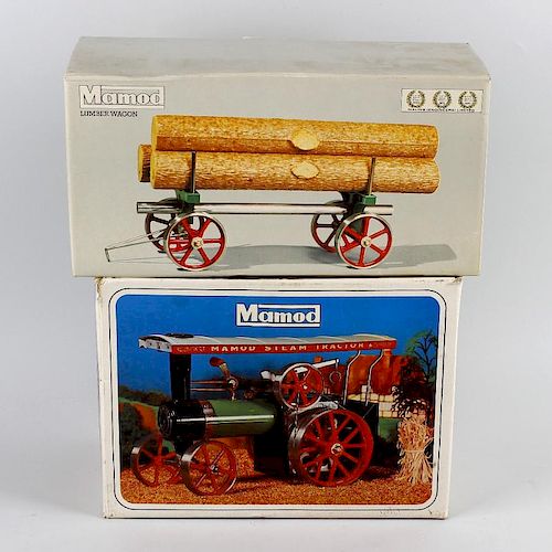 A Mamod TE1A, live steam model showmans type traction engine in original box, together with a simila