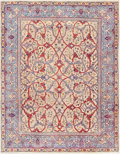ANTIQUE ROOM SIZE PERSIAN TABRIZ AREA RUG. 10 ft 2 in x 7 ft 10 in (3.1 m x 2.39 m).