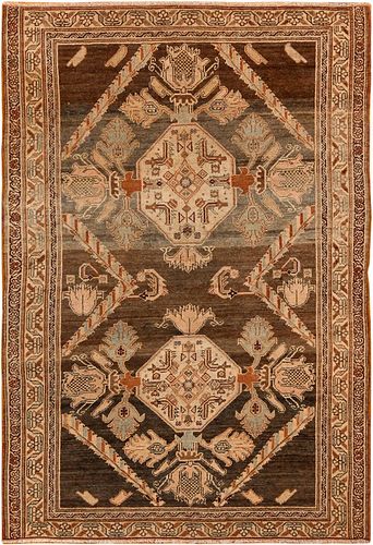 ANTIQUE MALAYER PERSIAN RUG. 6 ft 2 in x 4 ft (1.88 m x 1.22 m).
