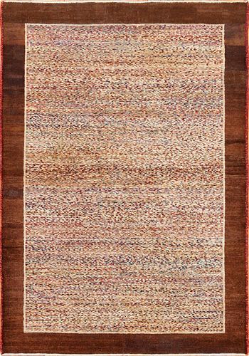 ANTIQUE INDIAN AGRA ORIENTAL RUG. 5 ft 8 in x 4 ft (1.73 m x 1.22 m).
