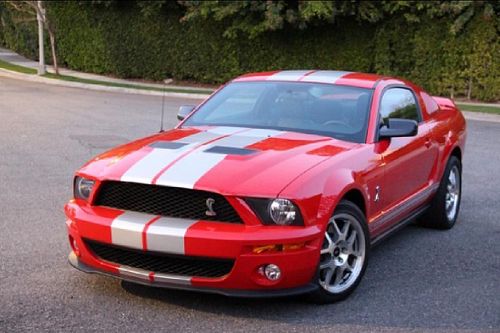 2007 Ford Mustang Shelby GT500 2-Door Coupe