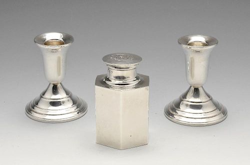 An Edwardian silver tea caddy, of plain hexagonal form having engraved initials to the removable cov