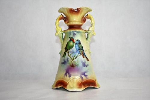 Possibly English vase 21 cm