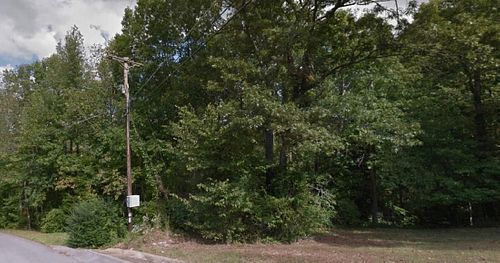 1.97 Acres in Waverly, Tennessee