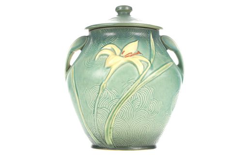 1946 Roseville Zephyr Lily Cookie Jar with Lid