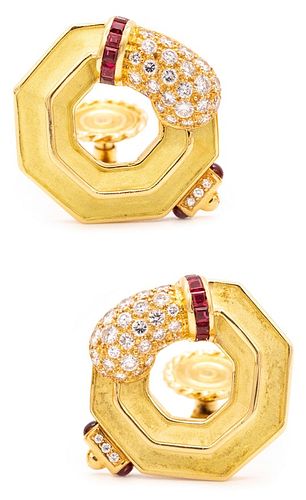 Chaumet 18k gold Earring with 2.80 Ctw in Diamonds & Rubies