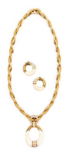 Van Cleef & Arpels Diamonds, Corals 18k gold necklace-earrings 
