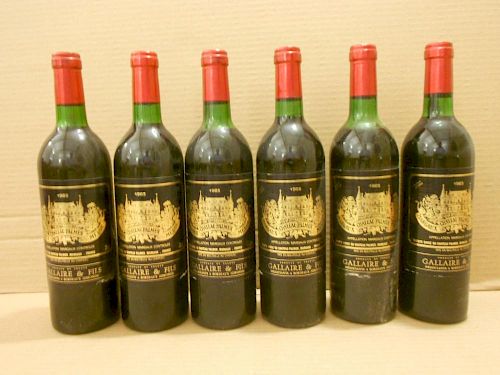 Chateau Palmer, Margaux 3eme Cru 1983, twelve bottles. Removed from a college cellar. Levels two top