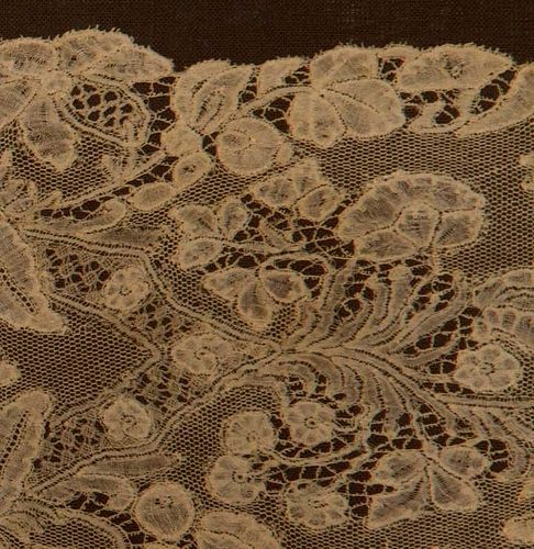 POINT D'ANGLETERRE LAPPETS, MID 18TH C