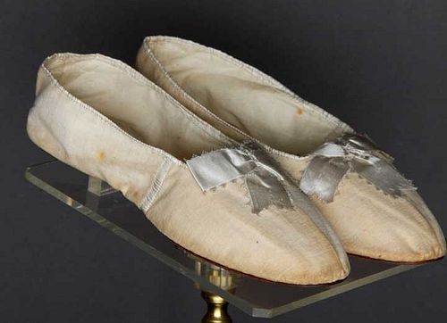 PAIR LADY'S SHOES, HAVERHILL, MA., 1820s